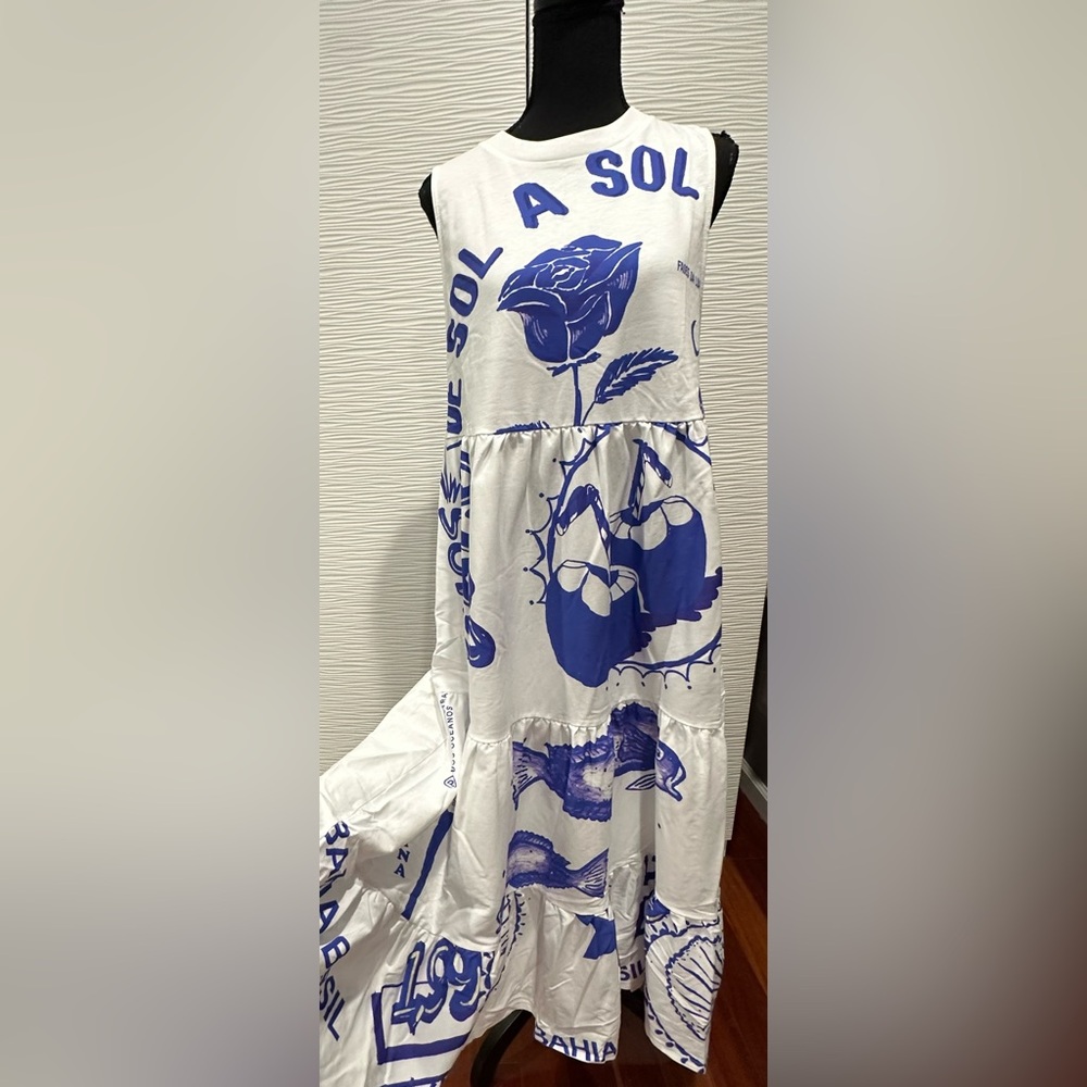 NWT Farm Rio Blue Maxi Dress - White Rainha Das Aguas T Shirt Maxi Dress - Picture 9 of 16